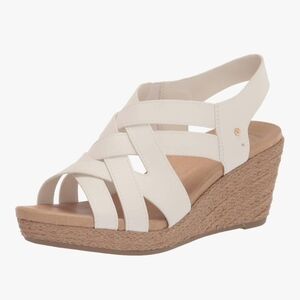 Dr. Scholl's Cream Strappy Wedge Sandals